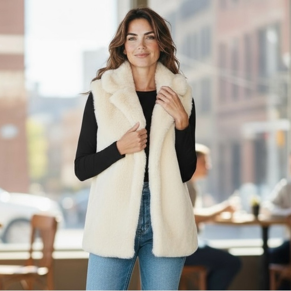 NWT Echo Women’s Faux Fur‎ Vest Winter White Gift Holiday Christmas Cozy Warm
